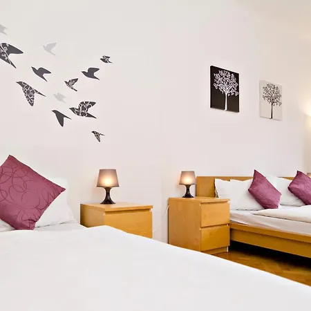 Apartments With 2 Bathrooms Prague Exterior photo